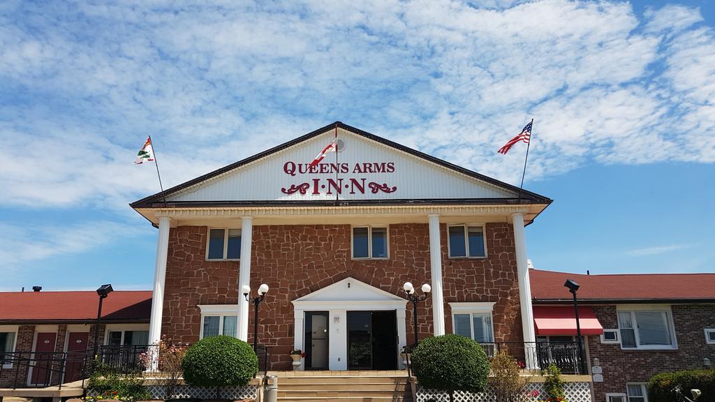 Queens Arms Inn Шарлоттаун Экстерьер фото